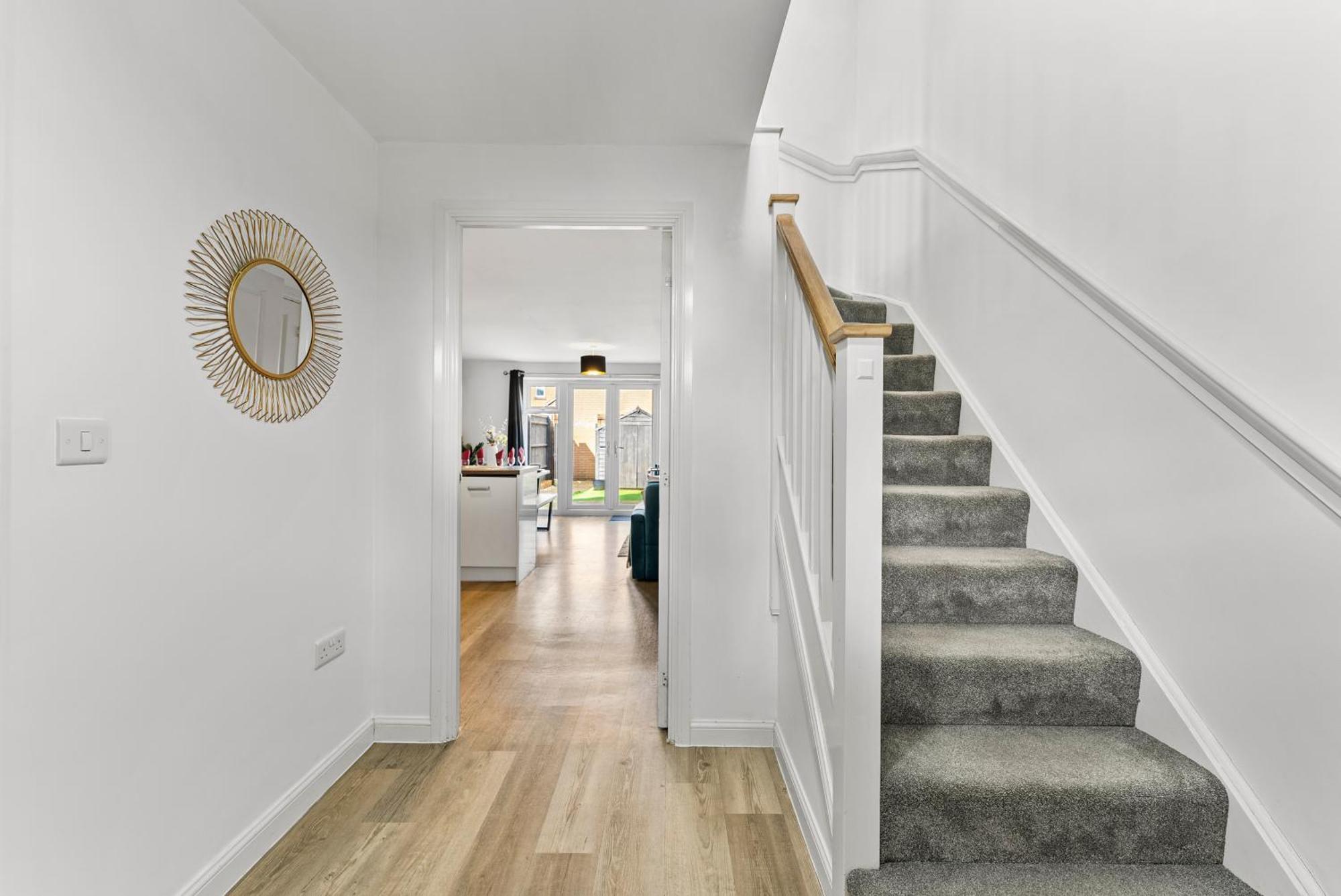Ferienhaus Stylish 4 Bed - Parking - Sleeps 14